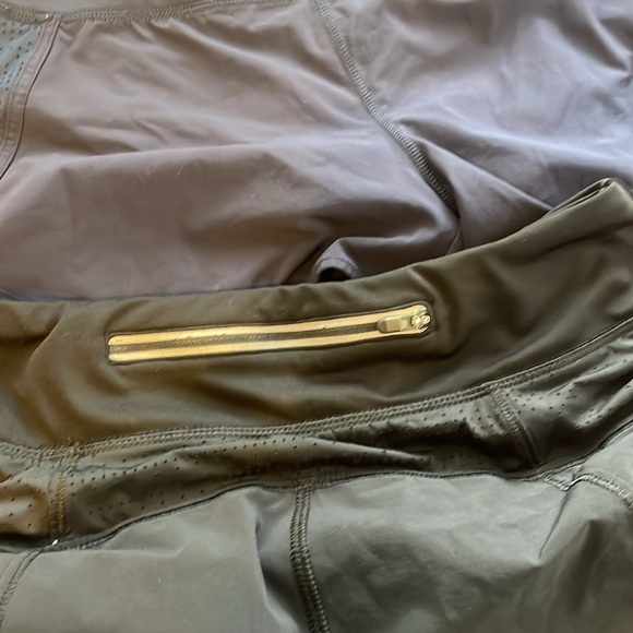 2 pair Athleta track this run short, navy blue/blk - Picture 11 of 11